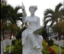 ho-xuan-huong-02