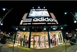 c-adidas-dong-cua-xuong-o-my-dem-qua-vn-tq