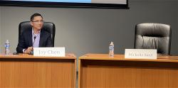 jay-at-debate-no-michelle