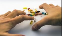 c-cac-nha-phan-phoi-opioid-tra-tien-phat