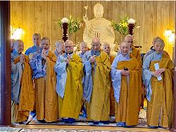 thuyet-phap-tu-bi