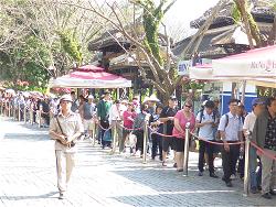 a-du-khach-du-lich-tourism-tourist