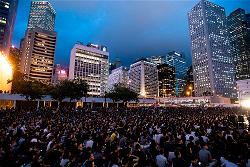 afp-dan-hong-kong-tiep-tuc-bieu-tinh