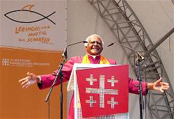 zz-00-desmond-tutu-kirchentag-cologne-2007-7137-
