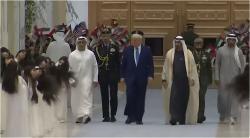 trump-va-man-mua-toc