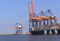 a-ship-building-hang-dong-tau