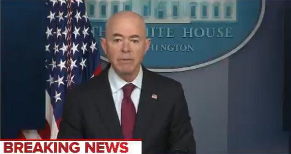 Biden cho doan tu cac gia dinh di dan